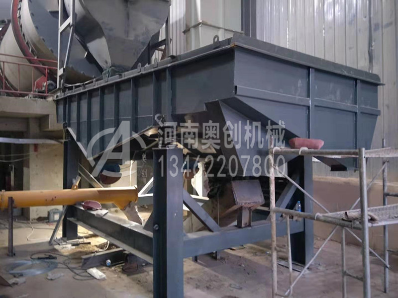 長(zhǎng)石粉篩分除雜專用直線振動(dòng)篩在安裝時(shí)要注意的事項(xiàng) 長(zhǎng)石粉篩分除雜專用直線振動(dòng)篩在安裝時(shí)要注意的事項(xiàng)